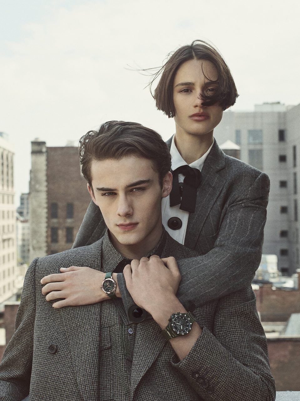 都會女性至愛！Emporio Armani 2023秋冬女裝腕錶系列登場，借翔鷹「飛越」沉悶日子