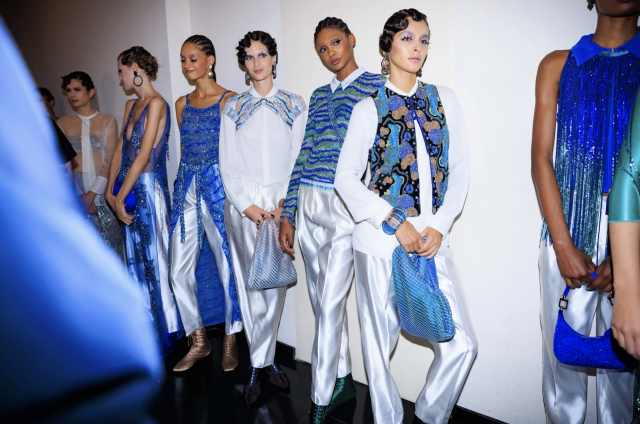 SS24米蘭時裝週|莓果成為彩妝新潮流 由嘴唇到眼影的「莓類」勢力