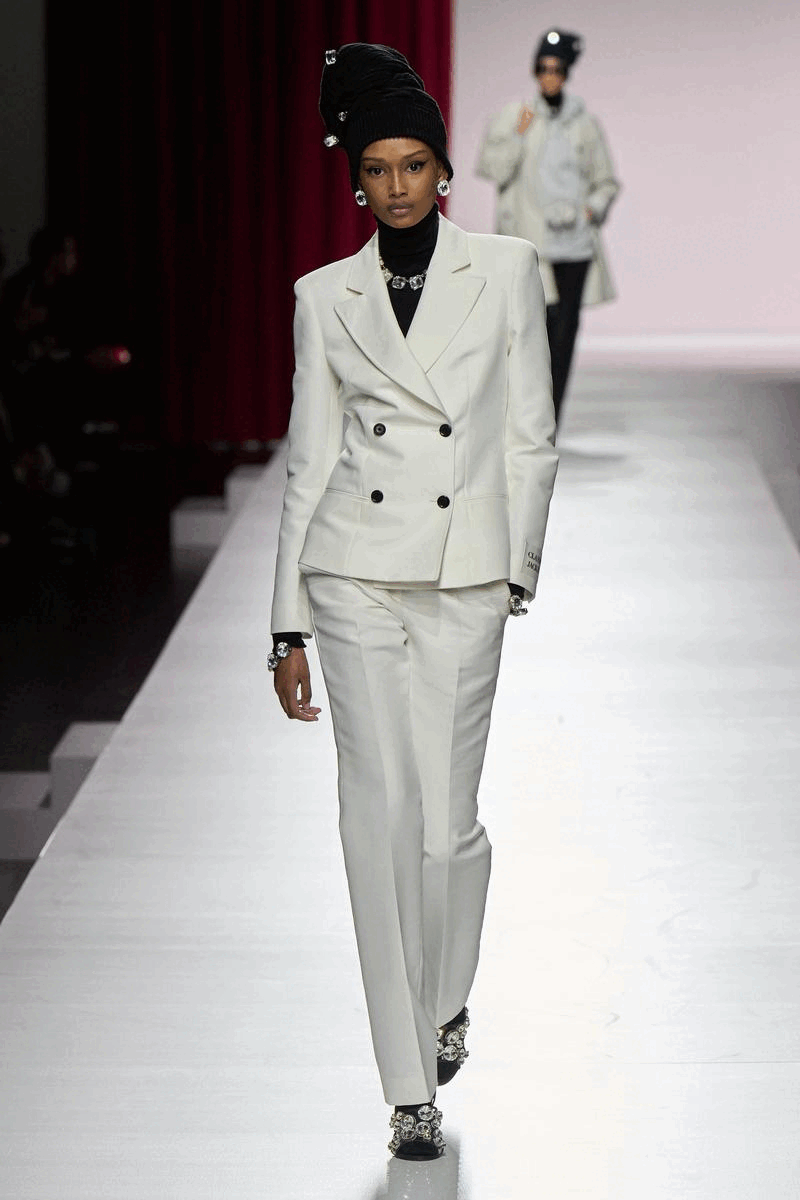 「40 Years of Love!」Moschino發佈週年系列時裝騷 ｜Spring / Summer 2024