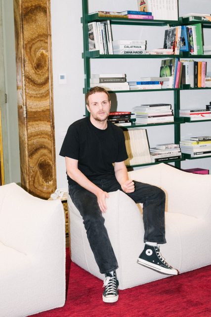 Gucci 新任創意總監 Sabato de Sarno 重啟品牌復興之路:「我希望人們再次愛上 Gucci。」