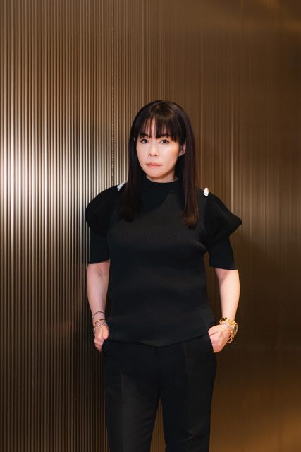 專訪 sacai 設計師阿部千登勢:她曾在川久保玲旗下工作,同 Nike、Carhartt WIP 打造了大熱聯名