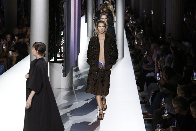 Prada 躍升第一！VOGUE Runway 2024 春夏系列點擊量前十揭曉