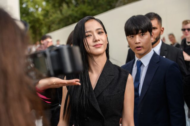 本季時裝週 Jisoo 坐鎮 Dior 帶來最高媒體價值!K-pop 影響力依舊,前十佔五