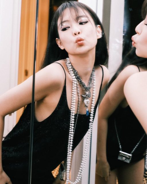 Chanel手袋適配所有造型?盤點「人間香奈兒」Jennie的10款Chanel手袋