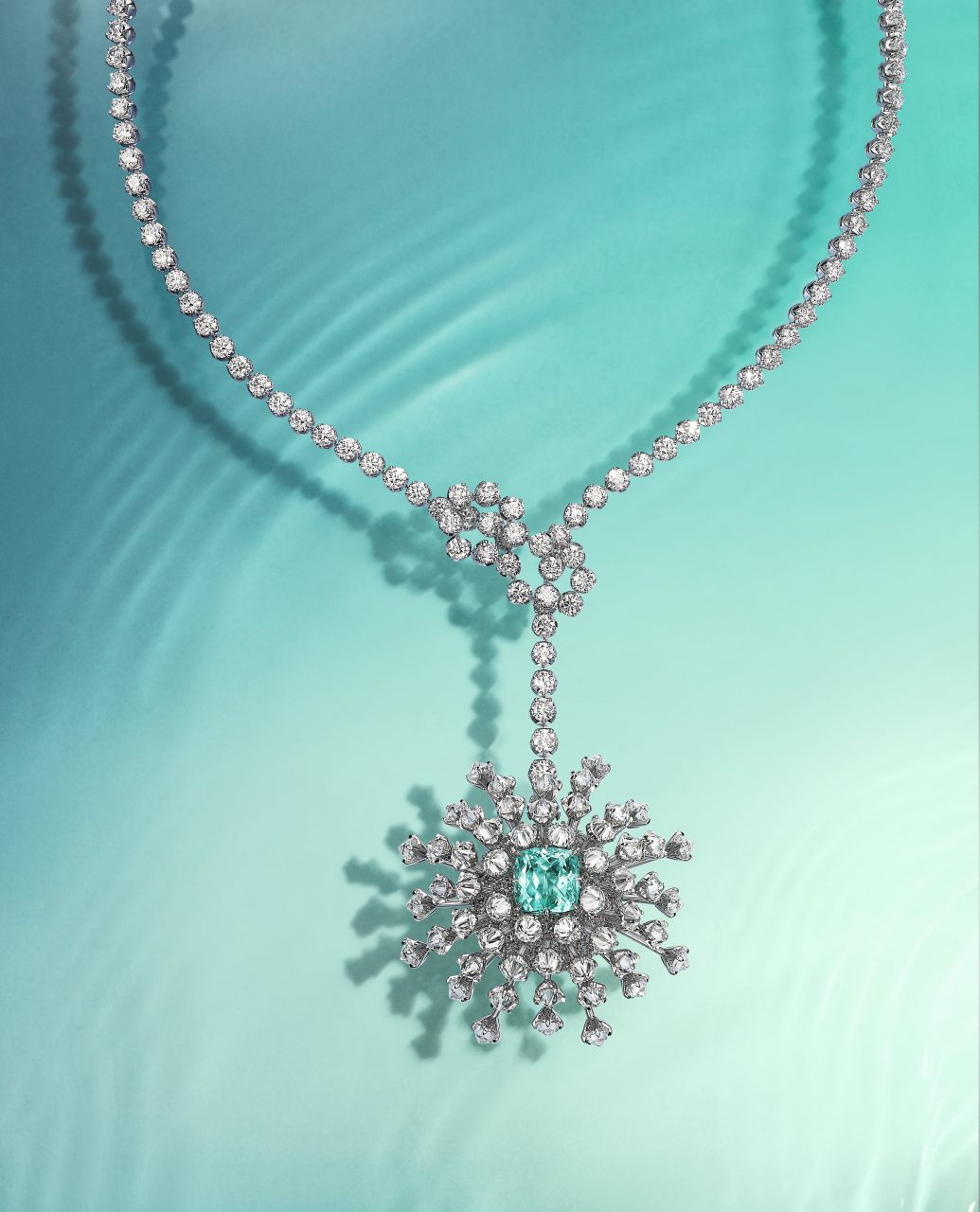 Tiffany & Co. 回溯傳奇珠寶設計師 Jean Schlumberger 傑作，以鑽石和寶石呈現神秘多姿的海洋意象