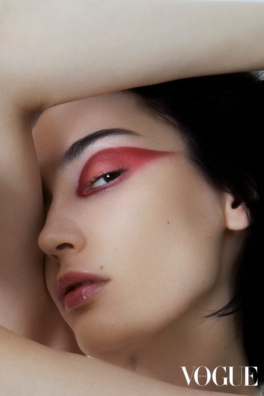 派對眼妝造型：最流行的升級版搖滾眼妝 剛強但又帶頹廢美的精緻妝容