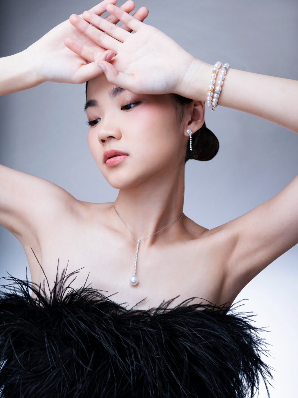 以 MIKIMOTO 珍珠點亮今個聖誕佳節！花束、雪花元素幻化作冬日間的迷人珠寶