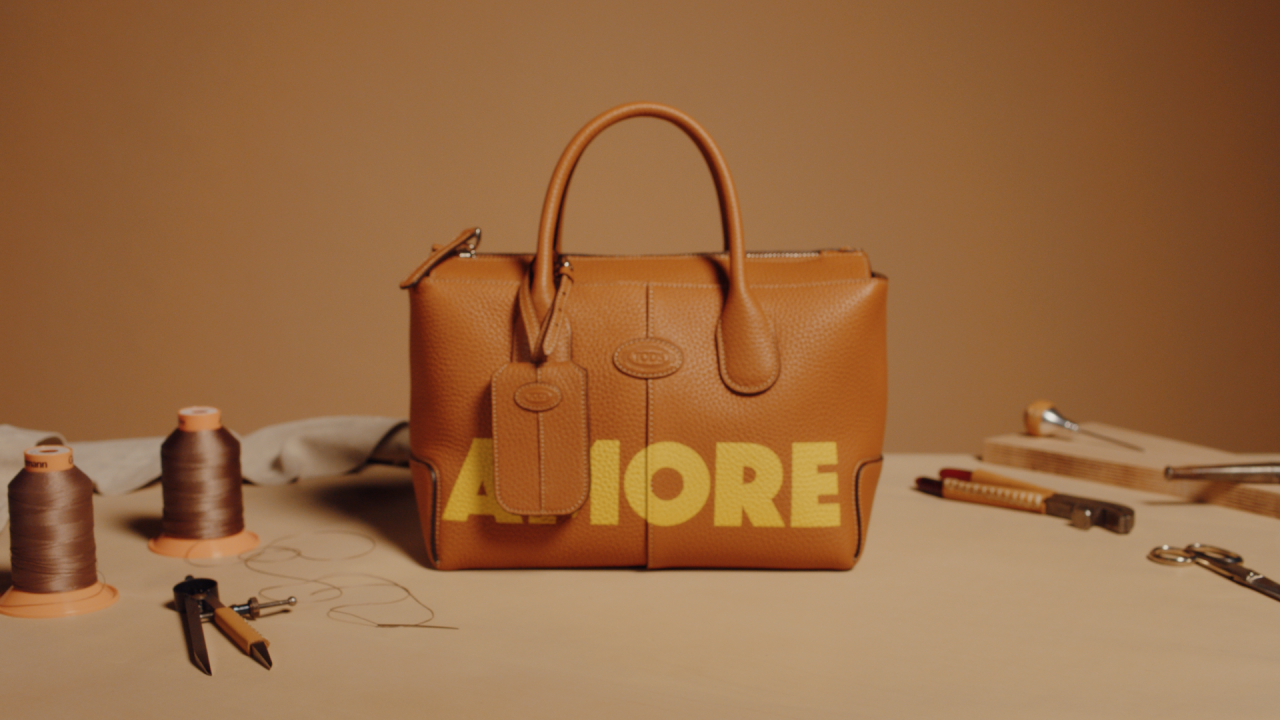Tod’s 率先為經典 Di Bag 引入獨一無二的專屬電子手袋通行證，展開全新數碼奢華時代服務體驗！
