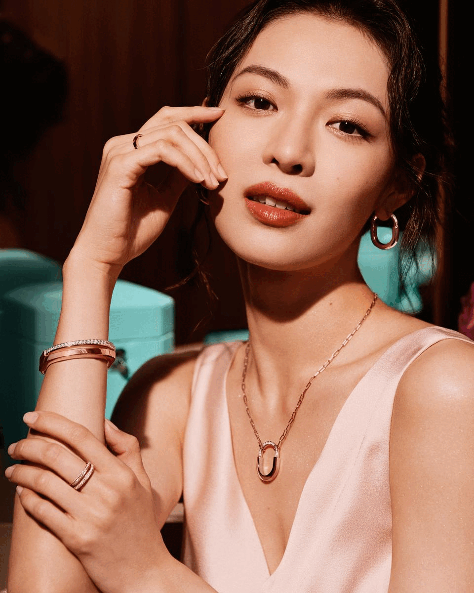 Tiffany Blue® Box的節慶奇蹟： 揭開Tiffany Holiday 2023的夢幻序章， 感受一切來自Tiffany的驚喜、感動與喜悅！