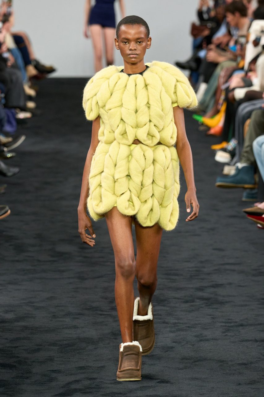 JW Anderson 重新審視日常服飾，致敬上一代英國工人階級文化｜Fall / Winter 2024