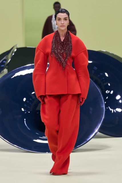 Jil Sander 2024秋冬系列 強調包裹身體的美|Fall / Winter 2024