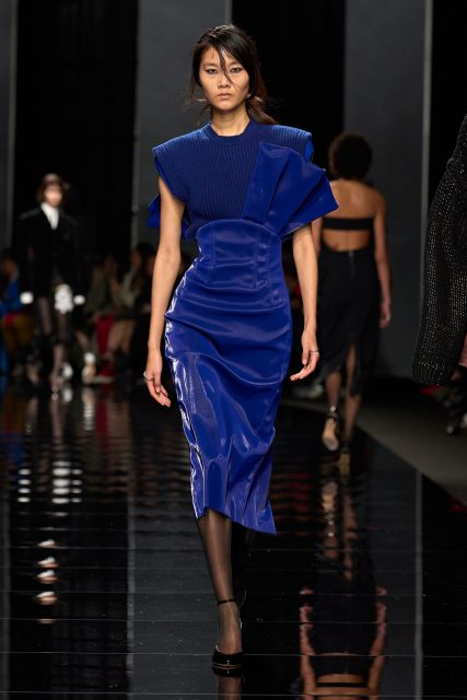 Sportmax 挑釁男性凝視,致敬80年代女歌手來表達愛、失望、憤怒等情緒|Fall / Winter 2024