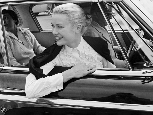 Cartier Trinity系列迎來100周年!深入了解Grace Kelly、Alain Delon、Jean Cocteau等傳奇名人都喜愛佩戴的Trinity戒指的故事