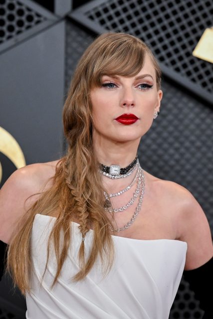 天后Rihanna、Taylor Swift示範:除了戴在手上,腕錶還可以這樣佩戴!