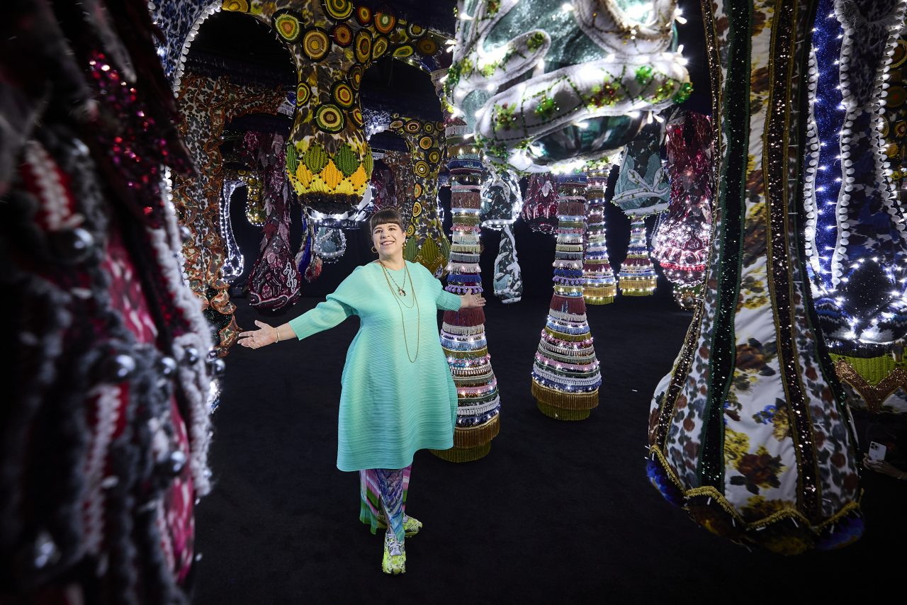 專訪葡萄牙藝術家 Joana Vasconcelos，從奇幻森林探索她眼中的香港萬家燈火