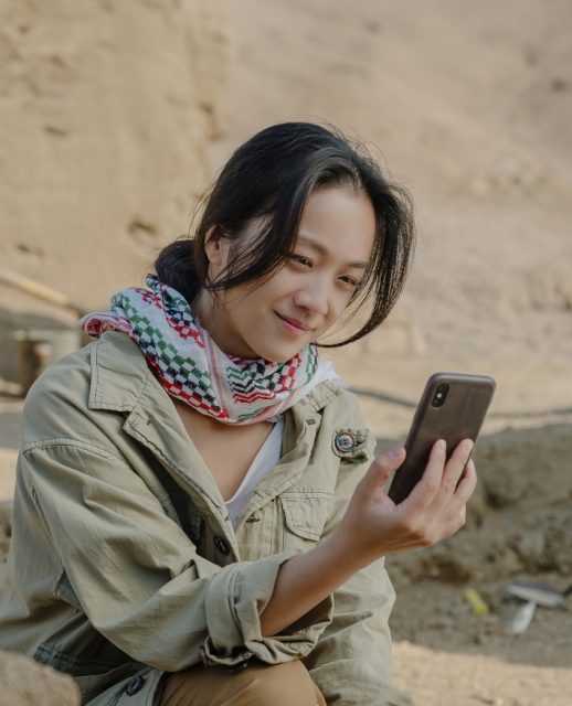 《Wonderland》定檔 6 月 5 日上映!夢幻陣容湯唯、孔劉、朴寶劍、秀智、崔宇植、鄭裕美在 AI 世界重逢摯愛