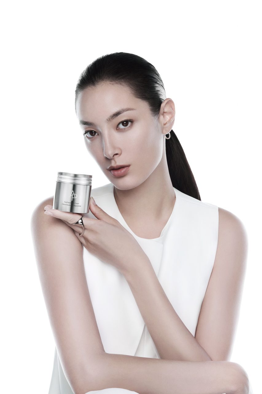 為美容界劃下新醫美時代！全新高端醫學護膚品牌AP BEAUTY超越傳統 推出革命性膠原重建緊緻雙效面霜
