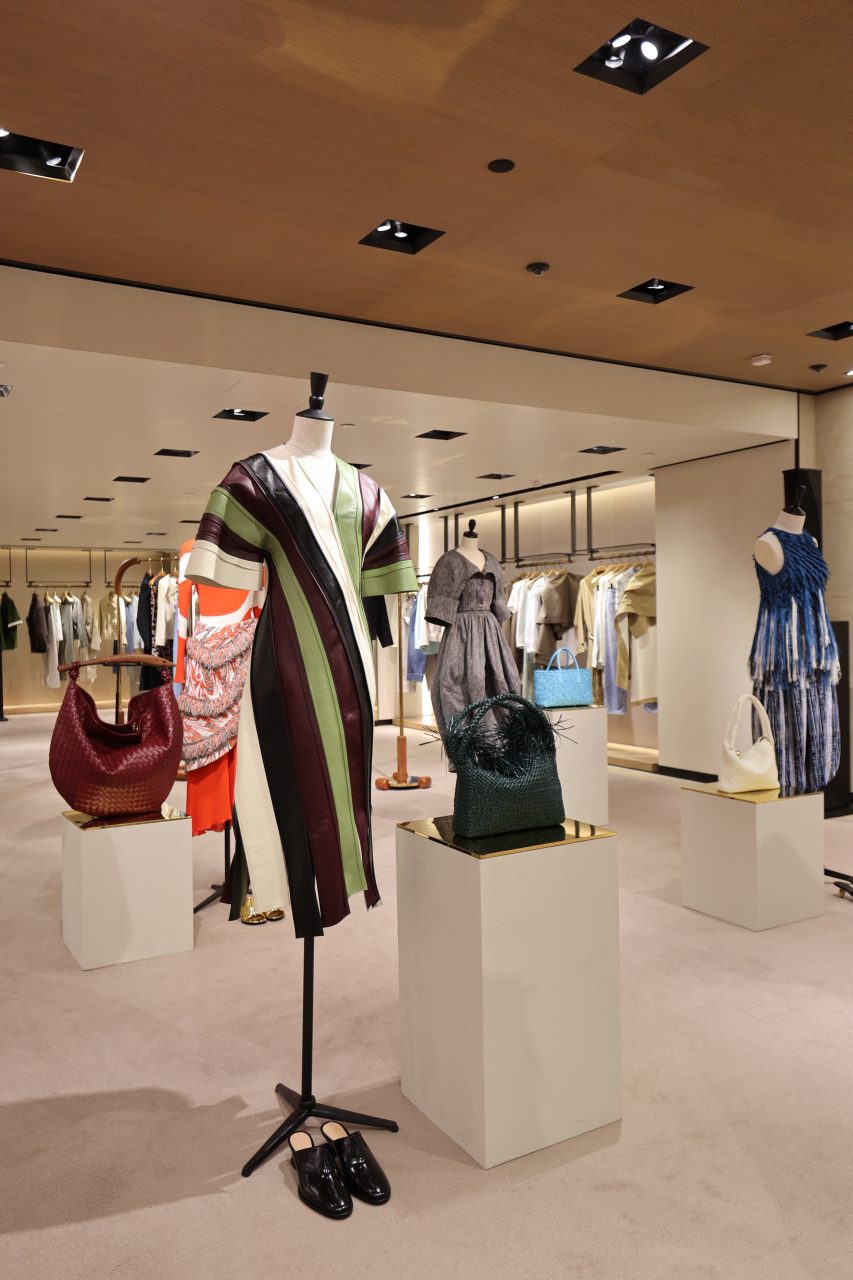 #MiniVogueLive Bottega Veneta Summer 2024 亮相置地廣場｜匯聚城中名人展開時尚之旅