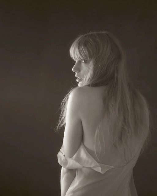 Taylor Swift新專輯《The Tortured Poets Department》首日串流量突破3億,所有你要知的彩蛋和線索!