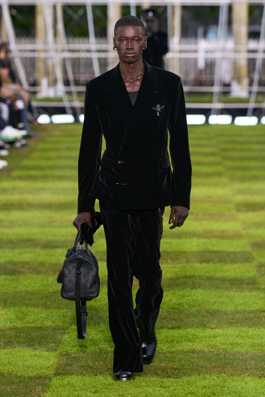 Look 1