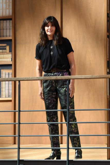 「老佛爺」Karl Lagerfeld欽點的接班人Virginie Viard將離任Chanel,新任藝術總監將「適時公布」!