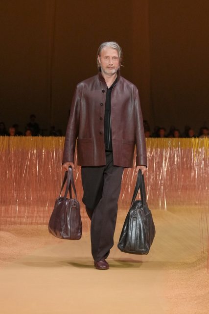 探索綠洲亞麻,Zegna譜寫輕鬆逸然的夏季韻律| Spring / Summer 2025 Menswear