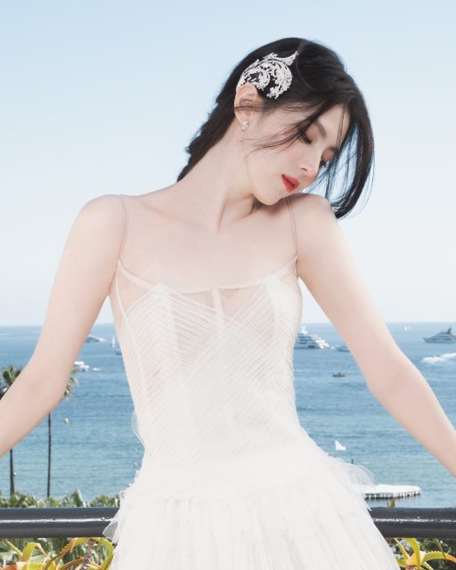Boucheron Carte Blanche Or Bleu高級珠寶系列,以獨特工藝捕捉冰島水的靈韻