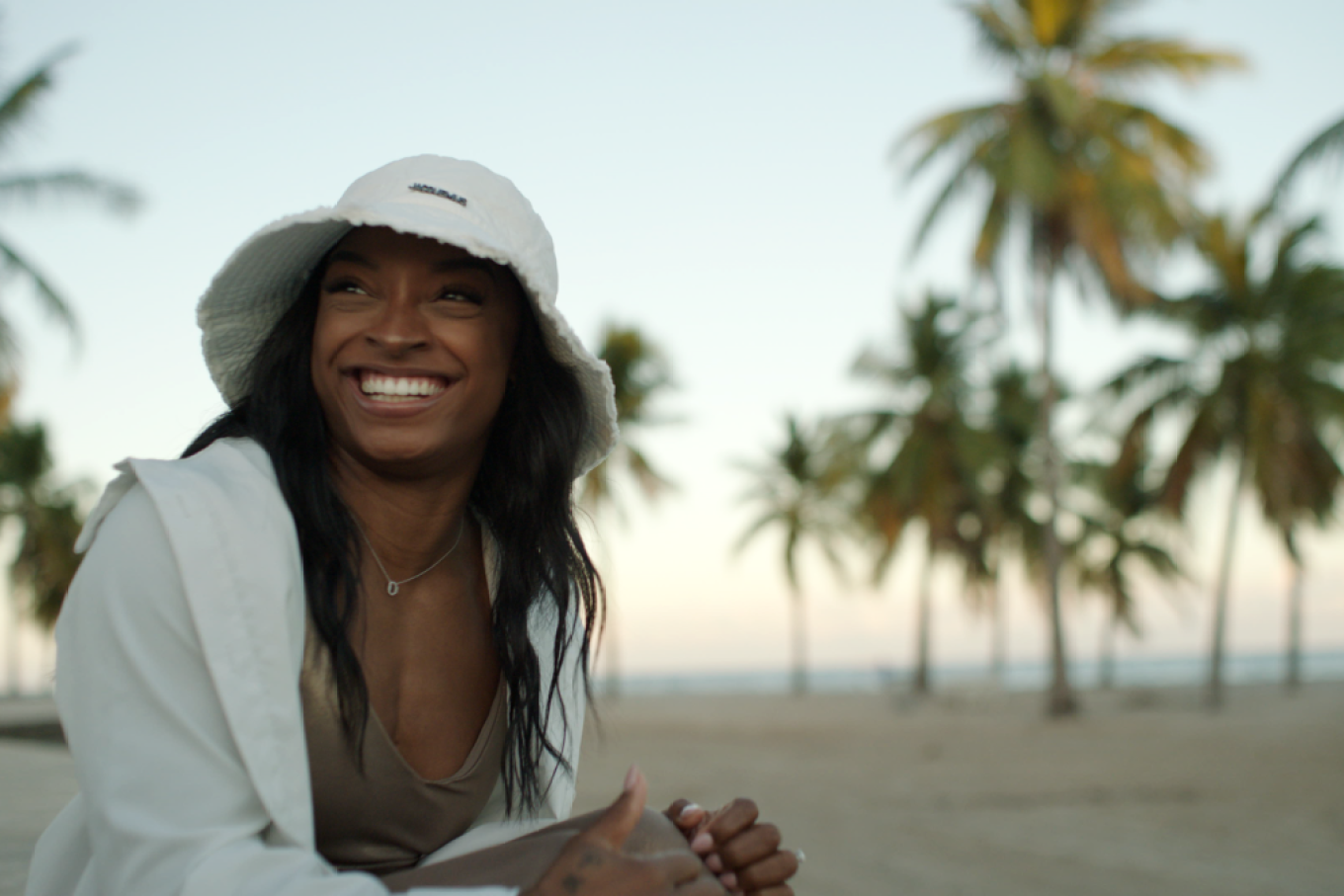 奧運同步上架！Netflix《體操天后 Simone Biles 再戰奧運》紀錄片透露當年退賽原因