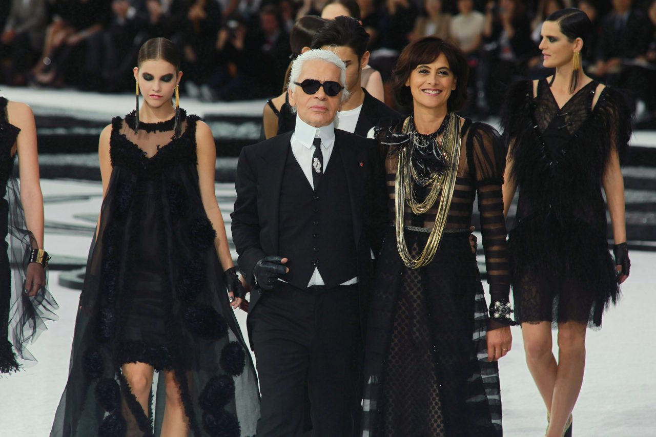 巴黎羅浮宮首辦時尚展覽，明年 1 月將重點展出 Karl Lagerfeld 為 Chanel 創作的高訂時裝與工藝創作