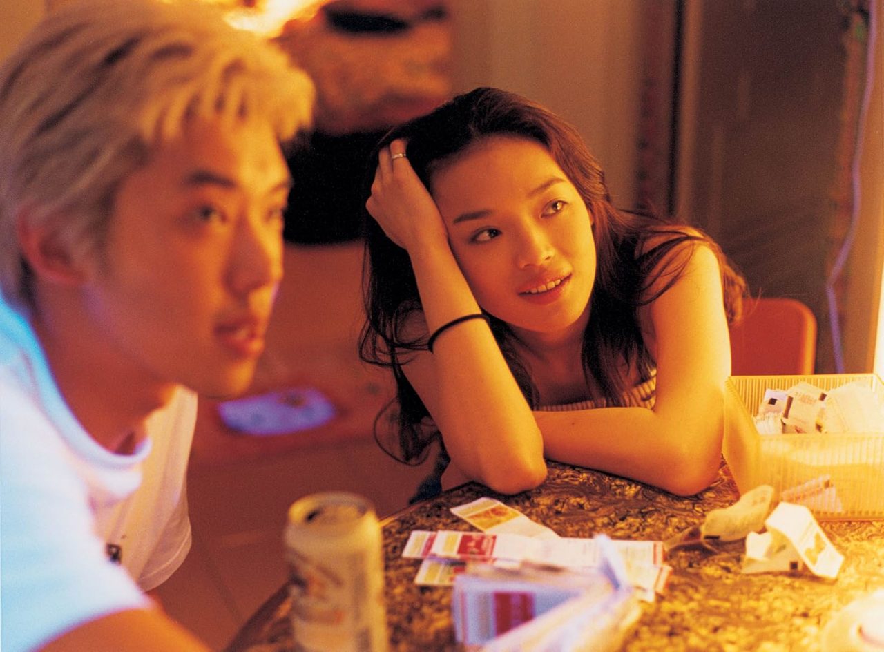 《千禧曼波》4K修復上映，舒淇絕美回眸重現大銀幕！細數導演侯孝賢必看五套作品