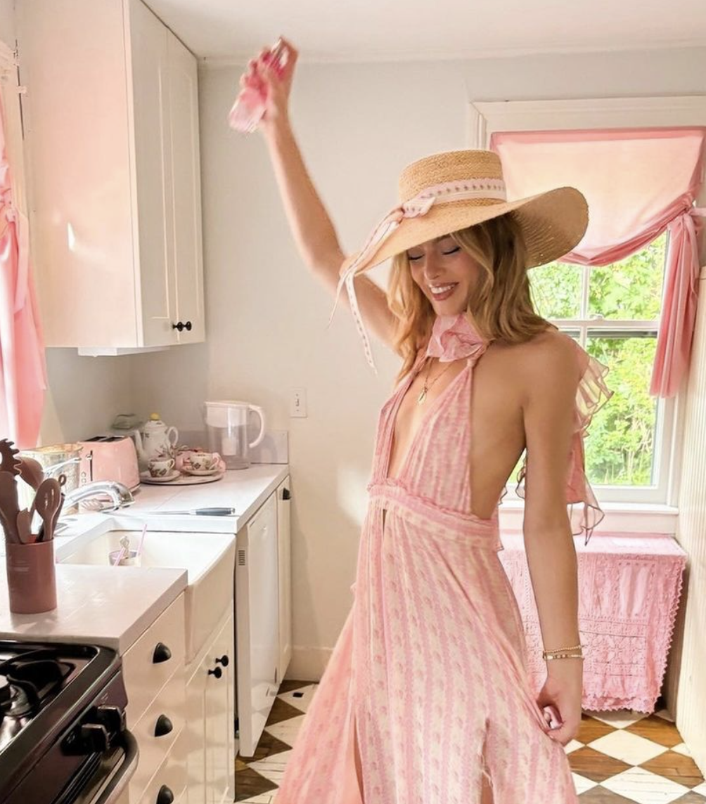 大熱夢幻少女品牌LoveShackFancy 推出最甜美的身體噴霧