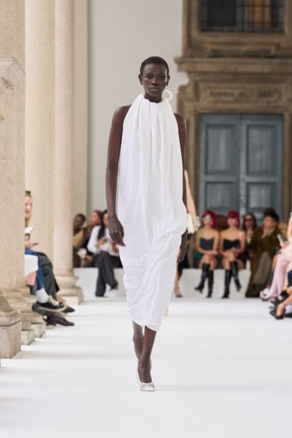 Sportmax 探索直覺與精準交織,創新與內斂融合的多樣風格|Spring/Summer 2025