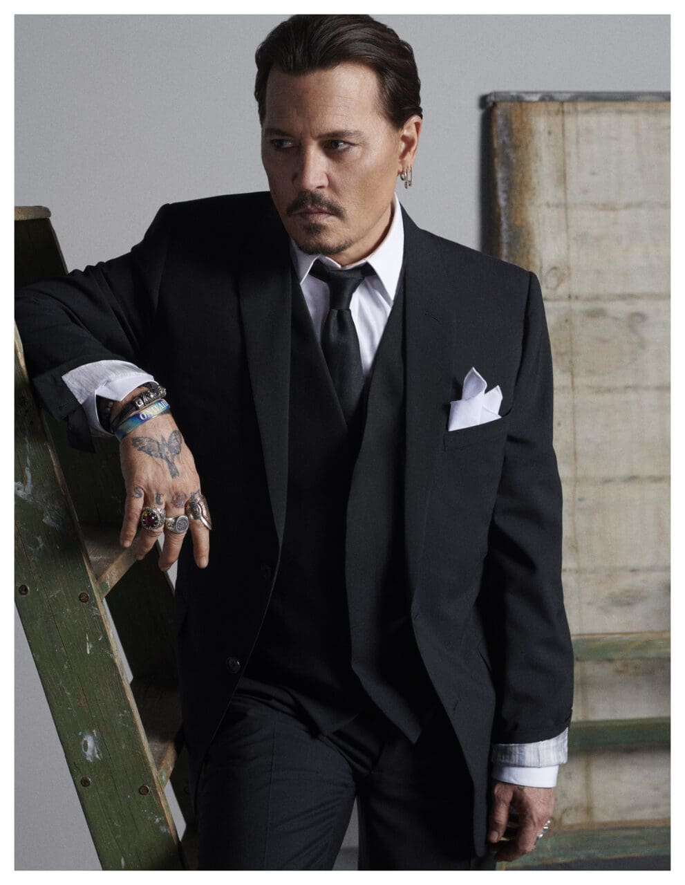 Dior全新推出首款以水為基底的男士香薰Sauvage Eau Forte 從Johnny Depp訪問看出他如何演繹水的力量