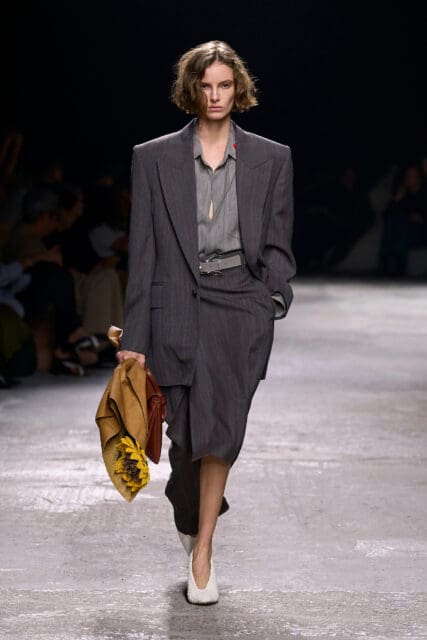 Bottega Veneta聚焦童年冒險,創意總監Matthieu Blazy將奇思妙想融於實驗性設計|Spring/Summer 2025