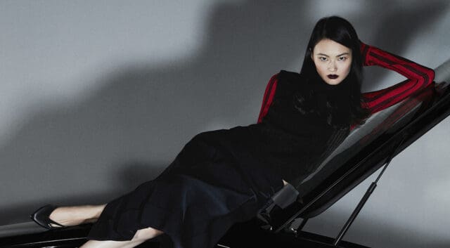 十月刊封面|賀聰自信地走自己的超模之路