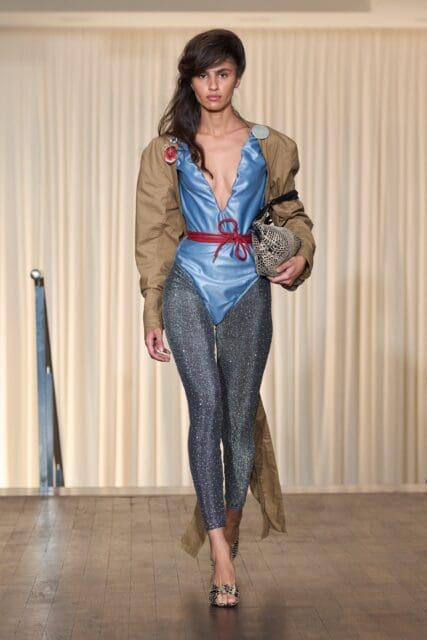 Andreas Kronthaler 於 Vivienne Westwood 致敬強大現代女性,重整品牌邁進新篇章|Spring / Summer 2025