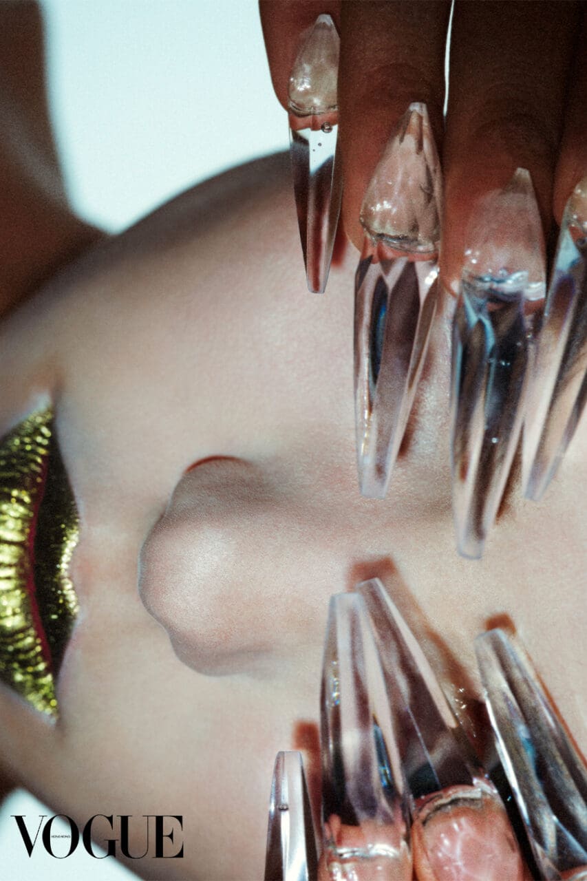 2024秋冬美甲趨勢:Y3K風格成為大熱 以未來前衛感為核心