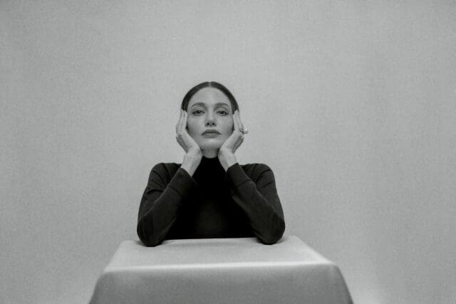 Angelina Jolie在電影《Maria》中化身傳奇歌劇女王,會引發新一季Callas-core嗎?