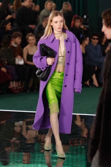 Gucci穿梭時間洪流 巧妙揉合歷代成衣風格|Fall/Winter 2025