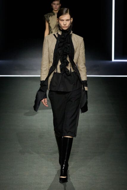 Dior以 《奧蘭多》(Orlando) 為靈感,讓服裝成為身份流動與時間變遷的象徵|Fall / Winter 2025