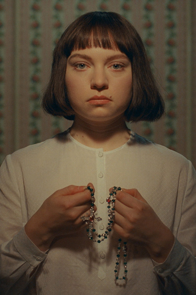 Cartier與電影美學大師Wes Anderson合作，為《腓尼基大作戰》打造專屬華麗念珠