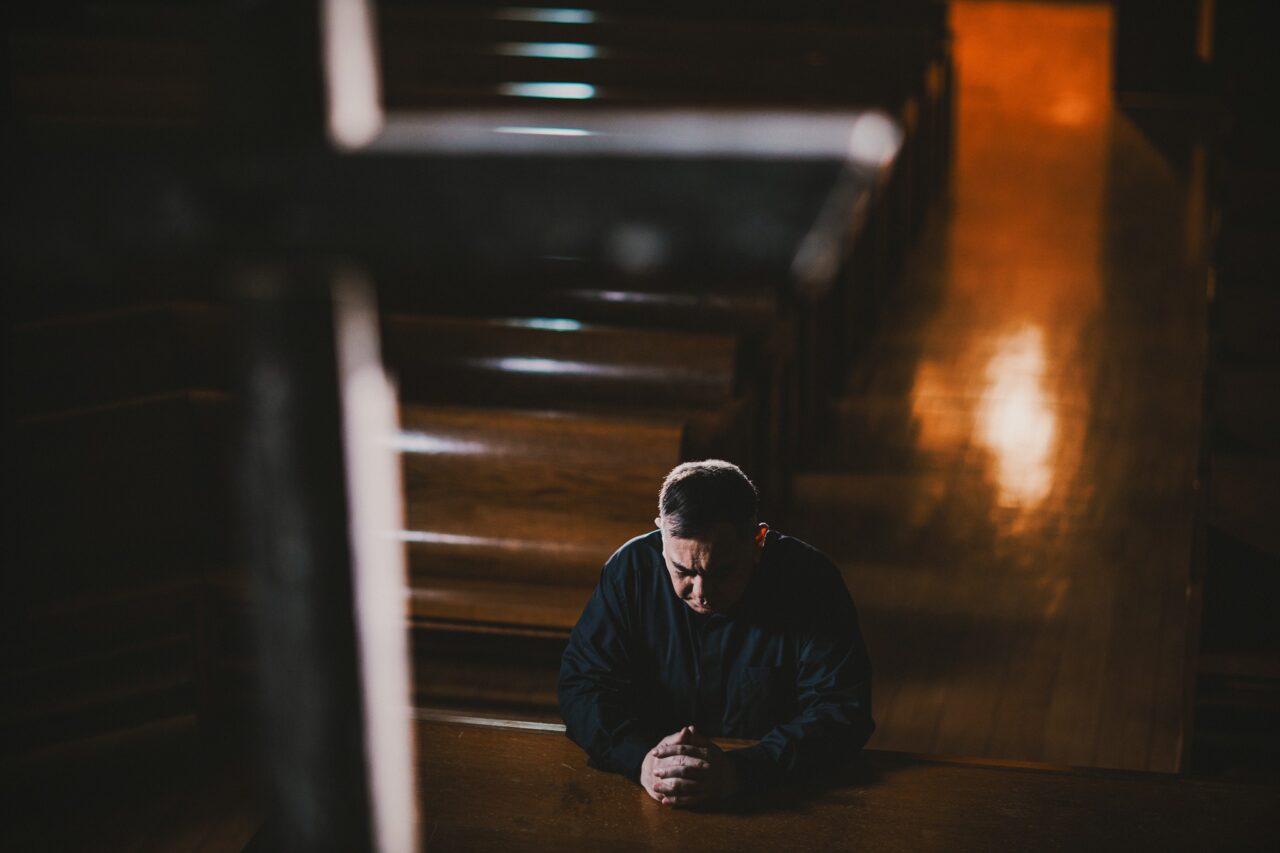 《不赦之罪》影評： 愛你的仇敵前，還先要自愛與互愛