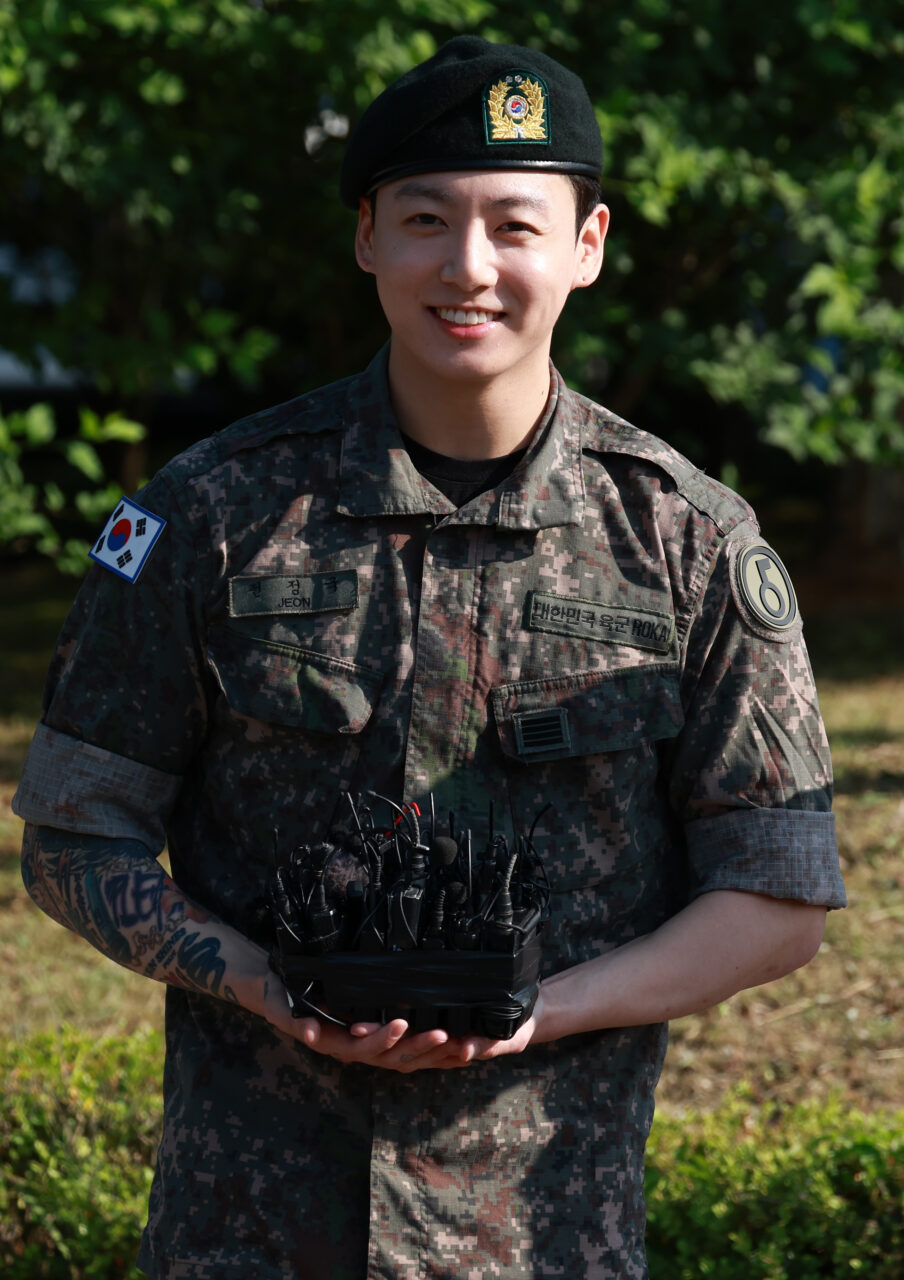 Style File：柾國 Jung Kook 退伍！盤點這位 BTS「黃金忙內」從青澀到成熟的「美男子」個性風格魅力