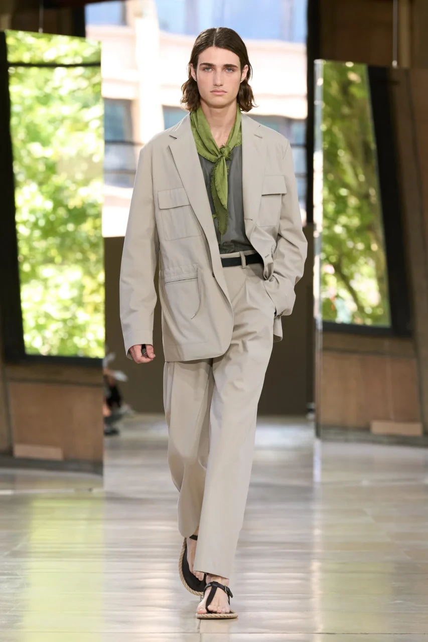 Hermès 以簡約風格展現奢華，為都市男性打造夏季衣櫥 ｜Spring / Summer 2026 Menswear