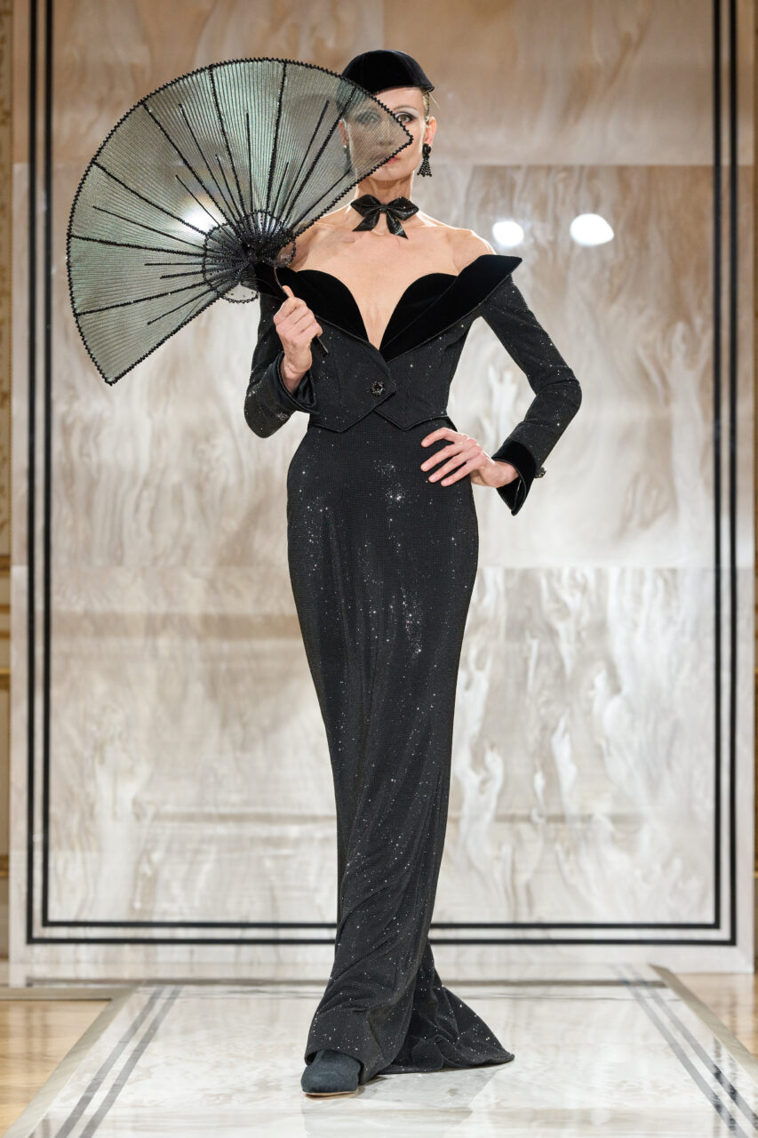 以“Noir Séduisant”為名，Armani Privé呈現極致黑色美學｜Fall 2025 Couture
