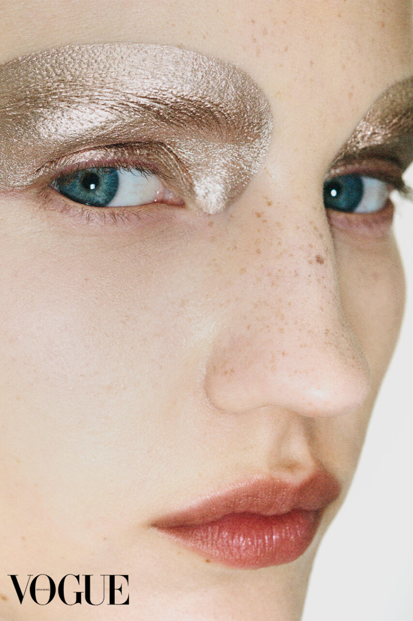 2025夏日妝容｜Y2K 夢幻純淨與珠光色彩的交融，打造極光般仙氣光芒