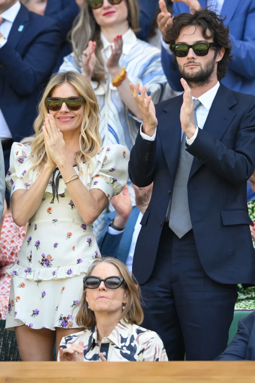 盤點6個溫布頓最佳觀賽穿搭！凱特王妃穿Self-Portrait米色套裝亮相、Sienna Miller示範浪漫碎花裙