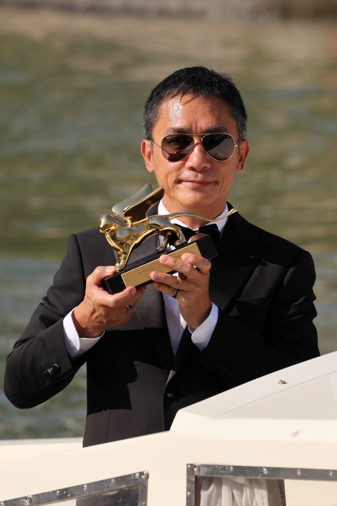 威尼斯影展 2025｜梁朝偉攜手Léa Seydoux主演的《Silent Friend》入圍主競賽單元，角逐影帝殊榮！