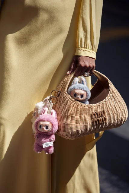 Lyst 2025 第 2 季最熱門品牌、單品出爐!Labubu 熱潮、Burberry 重返榜單、The Row 高價人字拖成熱門⋯⋯