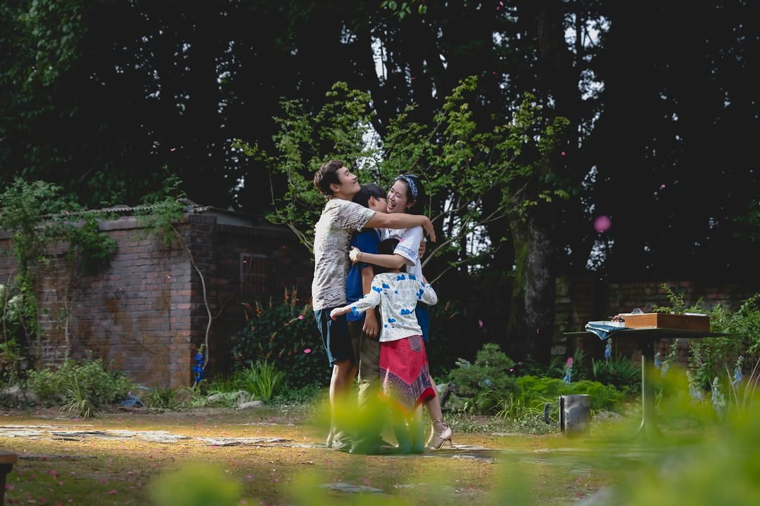 孫藝珍產後電影新作《無可奈何》與李炳憲攜手合作，揭示極端夫妻關係的黑暗面
